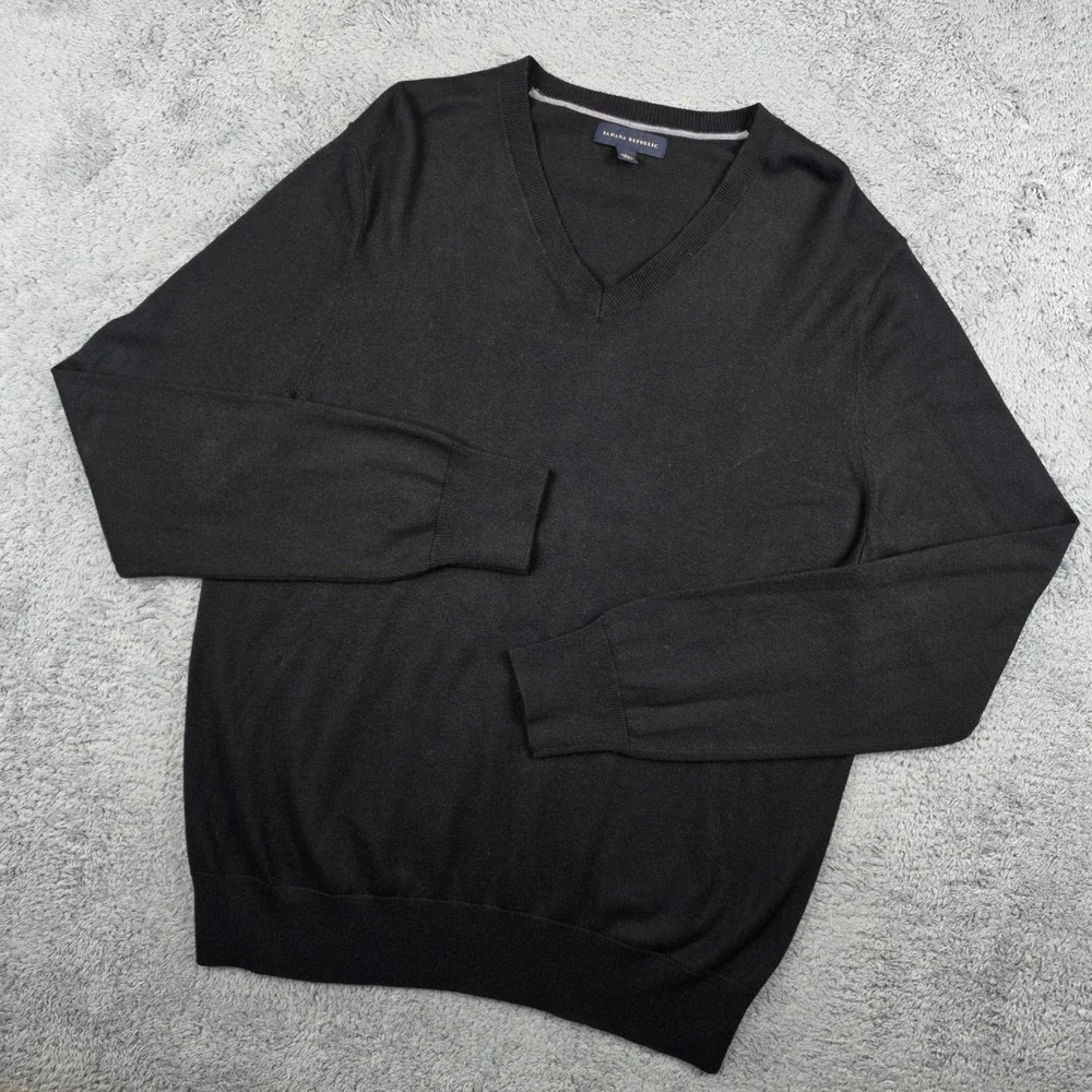 Banana Republic Cashmere Blend Sweater Mens L Black Silk V-Neck Fine Knit Solid